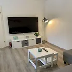 Haeuschen Im Garten In Der Muelheimer Altstadt Apartment *
