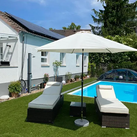 Appartement Haeuschen Im Garten In Der Muelheimer Altstadt *