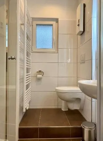 Haeuschen Im Garten In Der Muelheimer Altstadt Daire